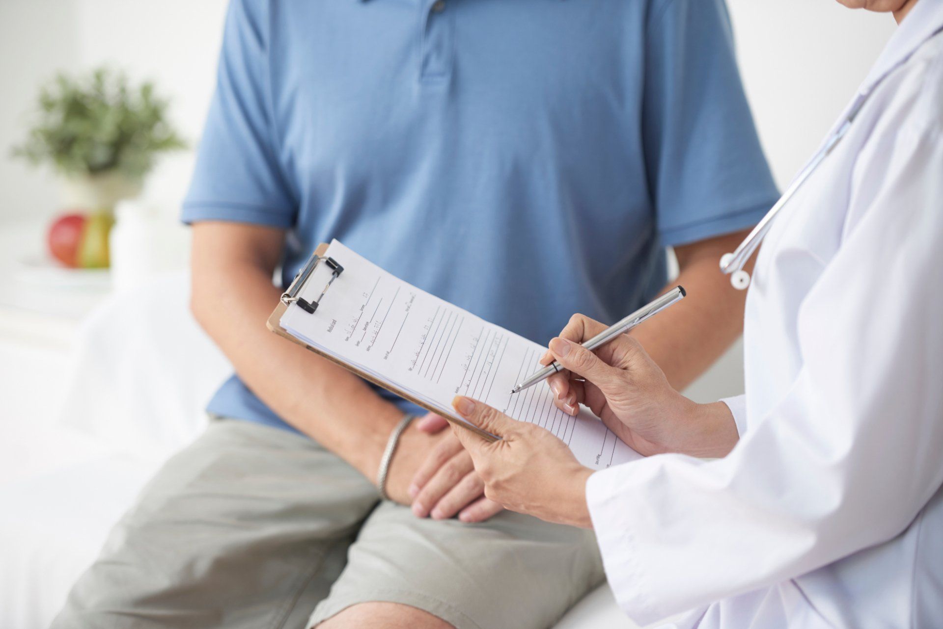 Patient meeting with a doctor for an examination